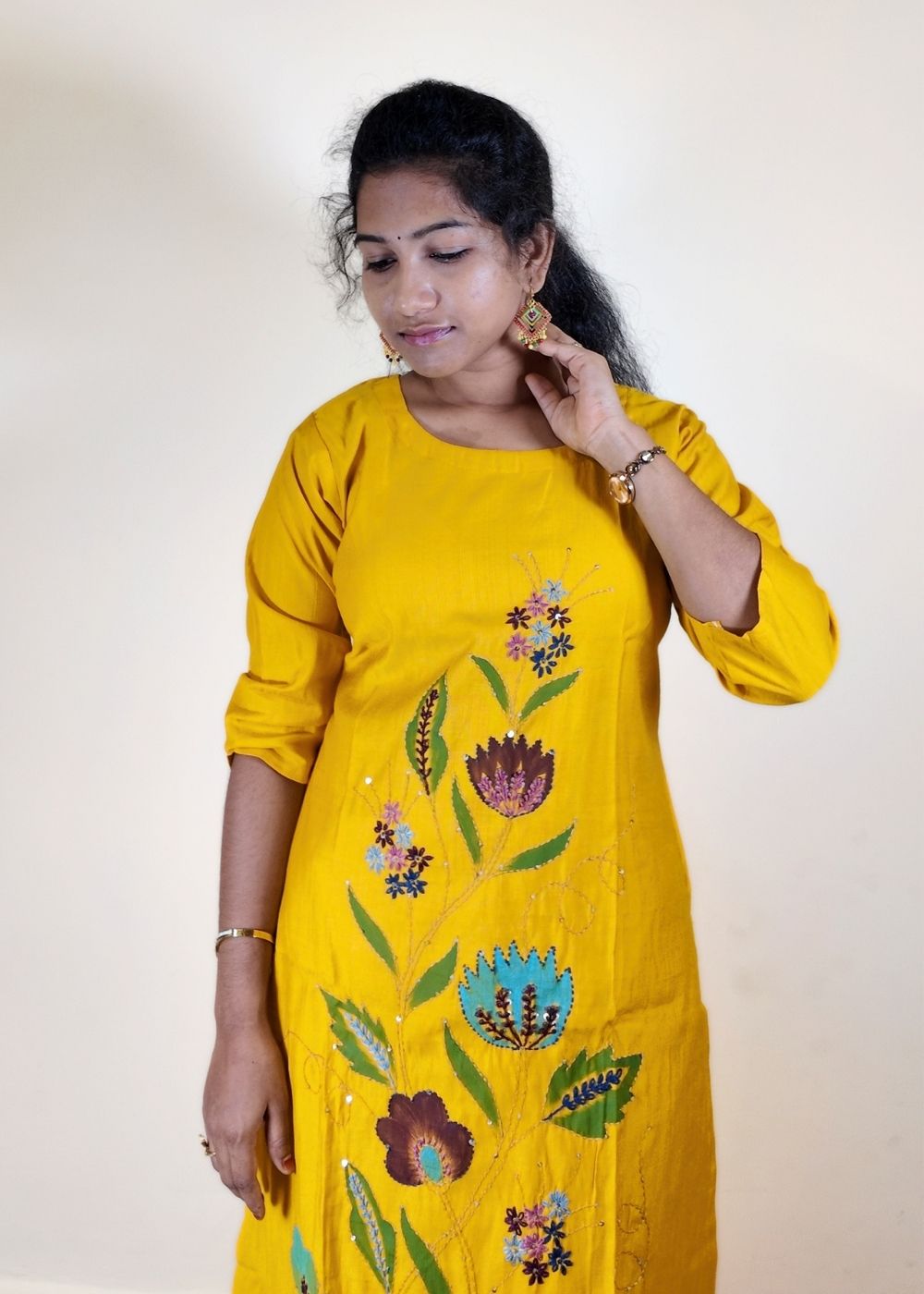 Women’s Yellow fully brush print Kurta Set