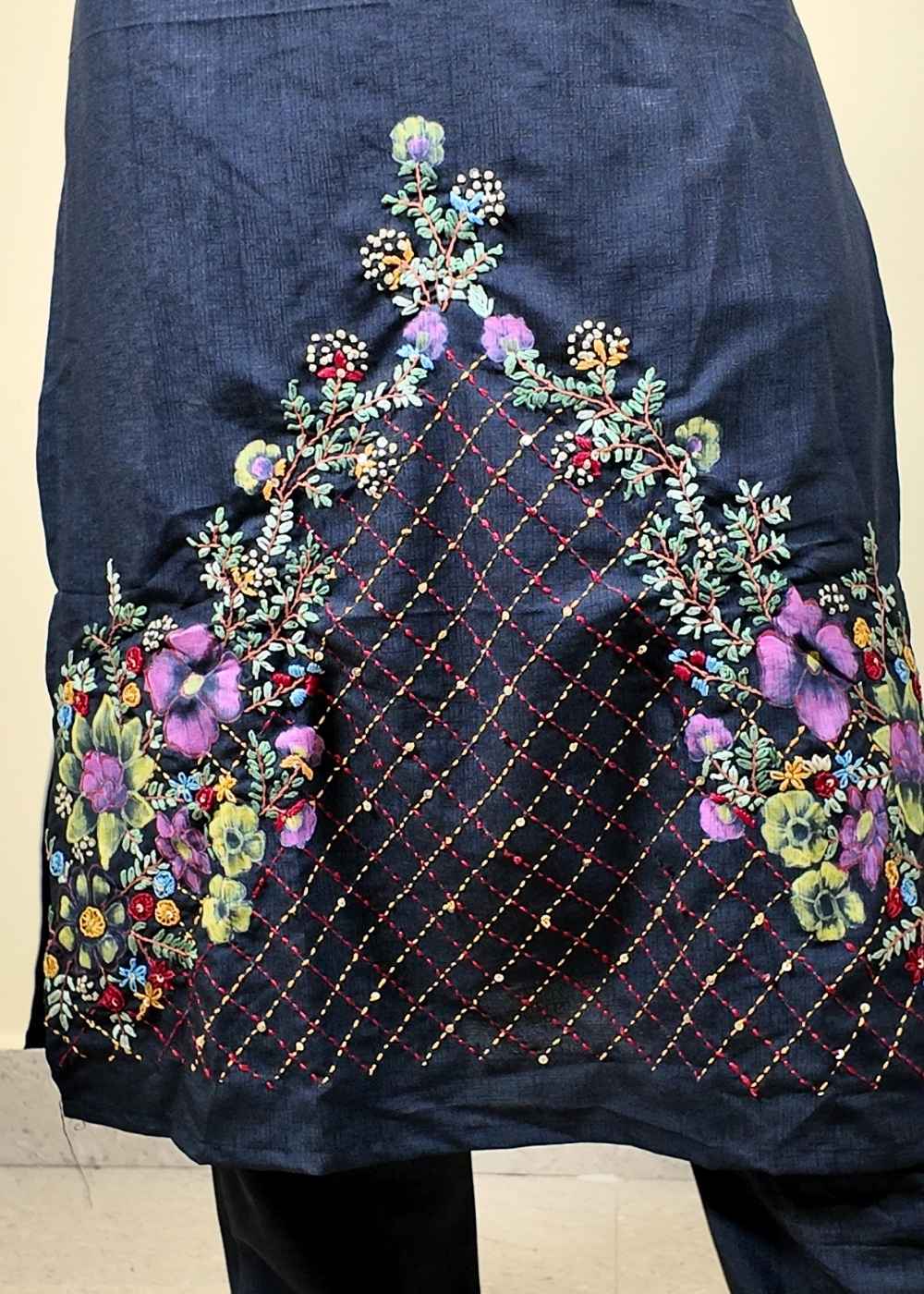 Women’s  Kurta Set with Brush Print & Hand Maggam Work