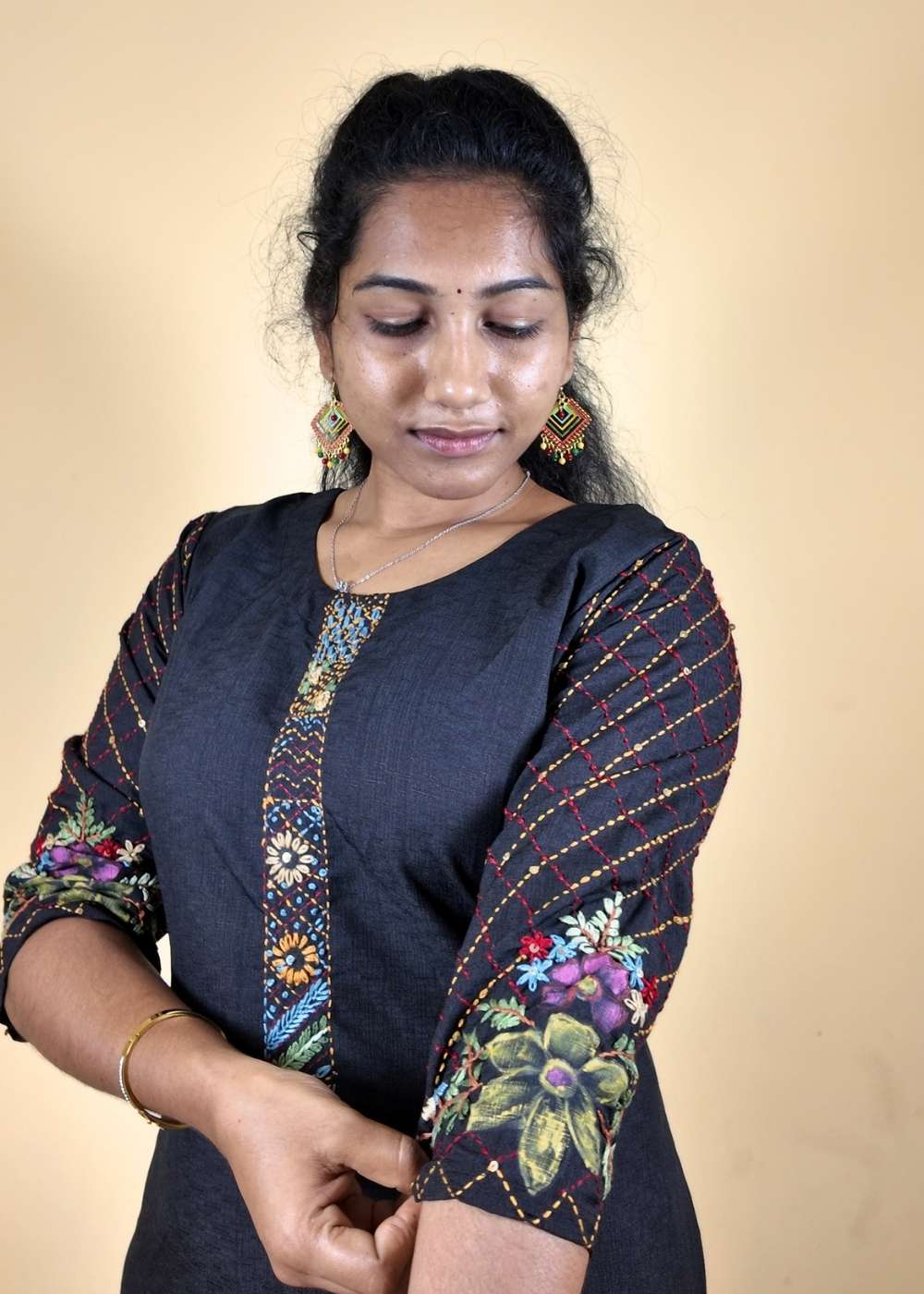 Women’s  Kurta Set with Brush Print & Hand Maggam Work