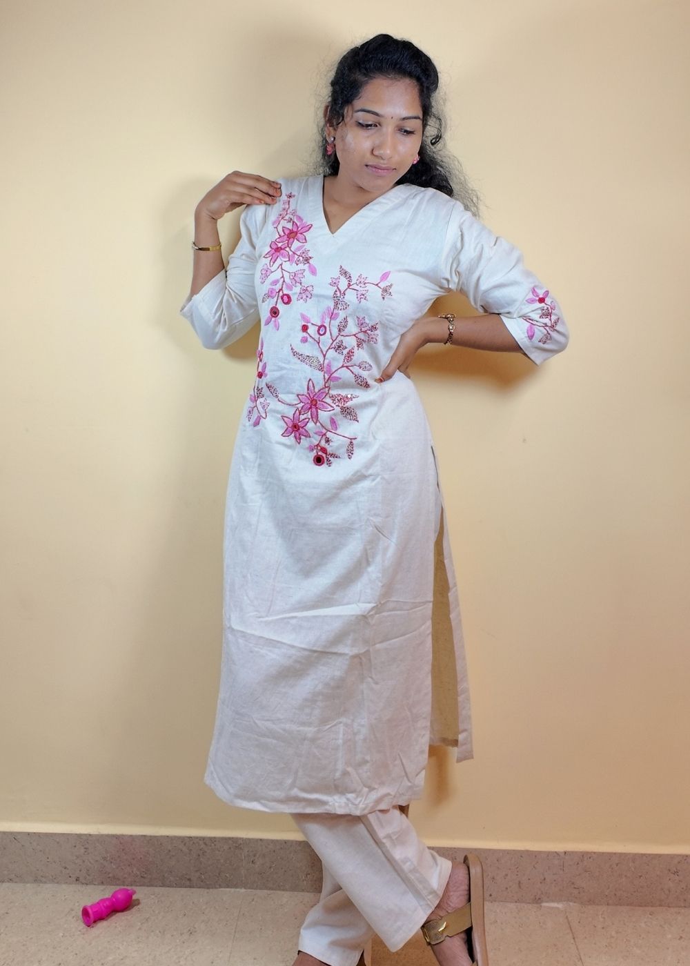 Women’s White Kurta Set with Pink Hand Maggam & Mirror Work