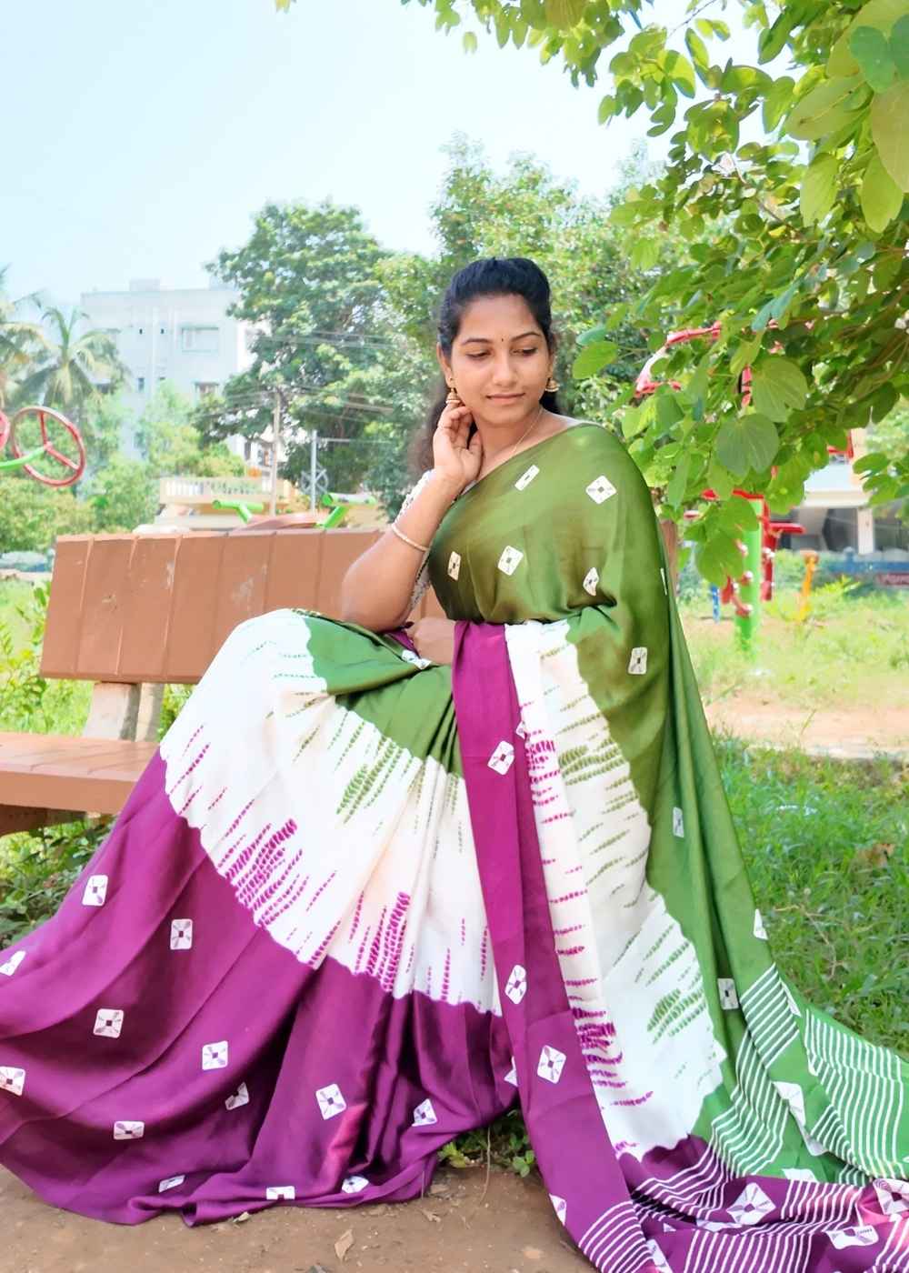 Satin Geometric Print Saree