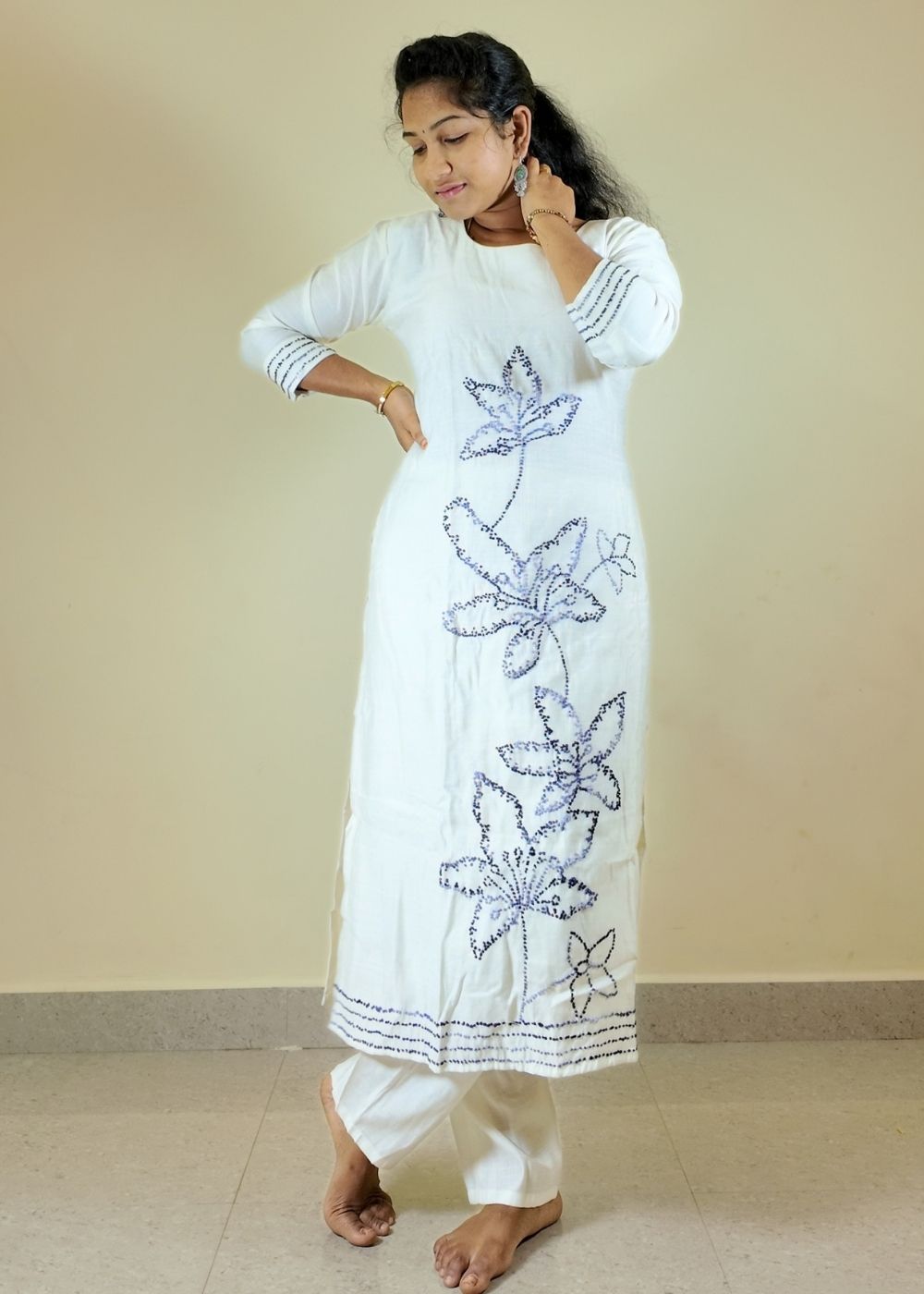 White Vatican 2-Piece Set with Full Handwork