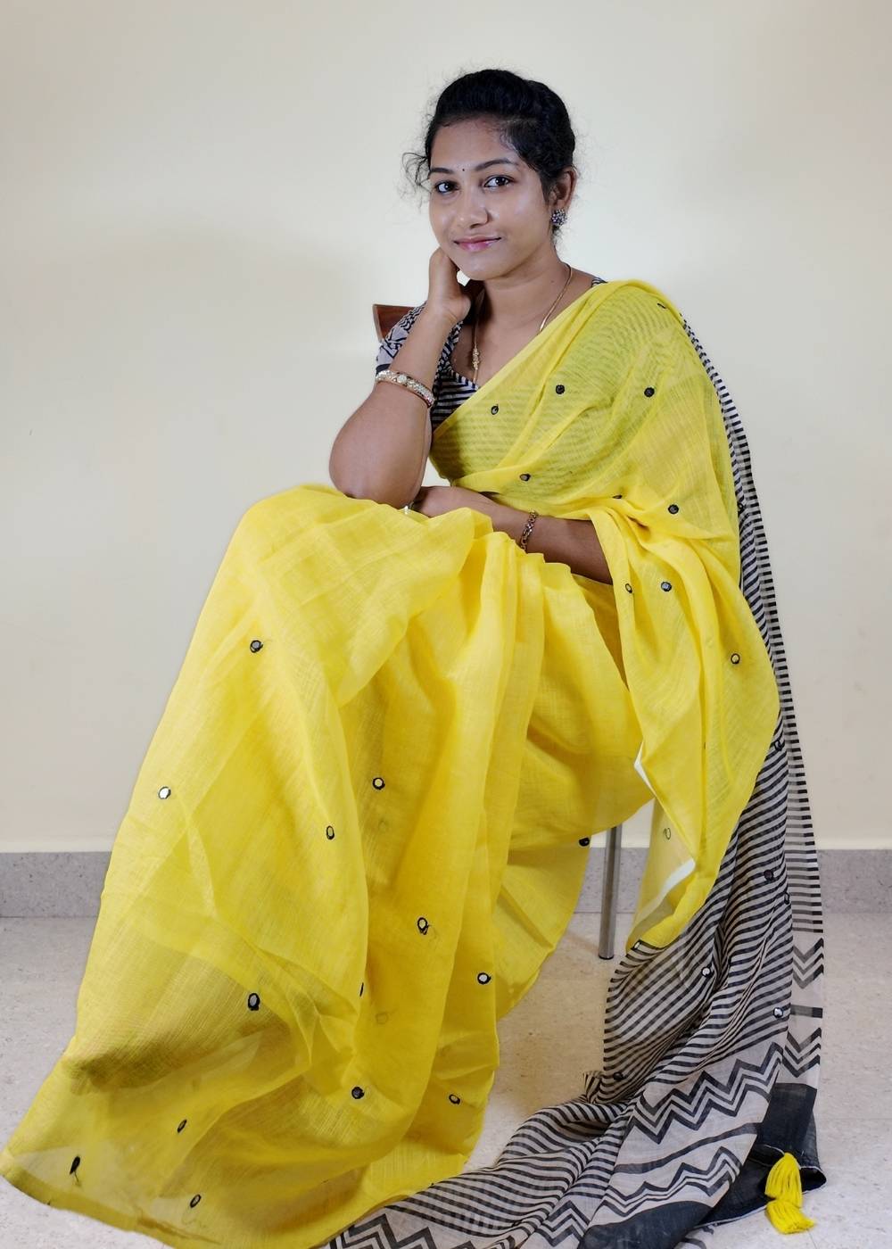 Linen Cotton Saree | Mirror Work Pallu | Lightweight Ethnic Wear