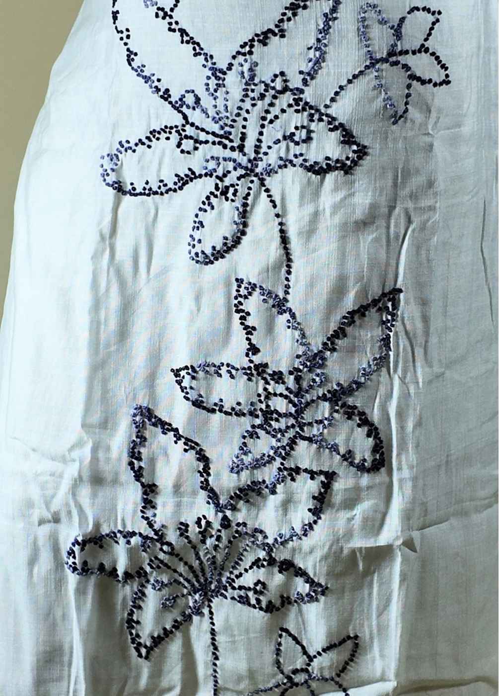 White Vatican 2-Piece Set with Full Handwork