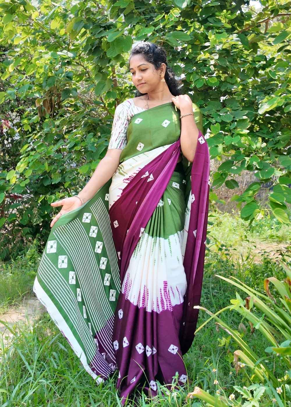 Satin Geometric Print Saree